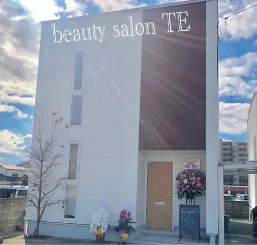 Beauty Saron TE
