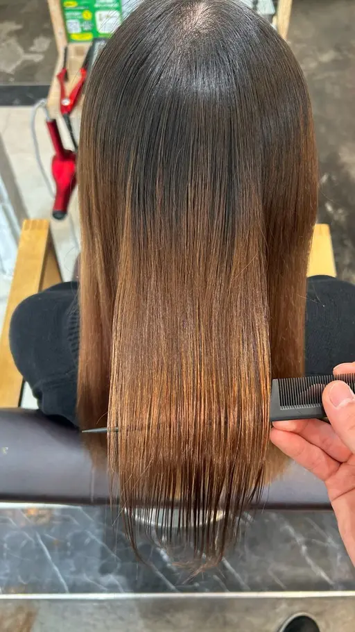 【5月6月限定🌷🌸夏前にうねり対策✨】【ダメージレス☆酸性ストレート】カット+酸性ストレート縮毛矯正＋フルカラー