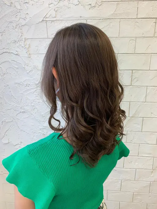 カット+自然なツヤ髪カラー【イルミナ】or外国人風透け感カラー【アディクシー】+ケアトリートメント