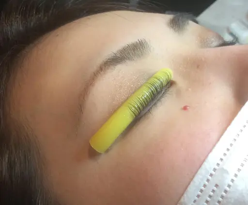 【無料モデル】まつ毛カール上のみ(指導者付き/研修中/30名限定)