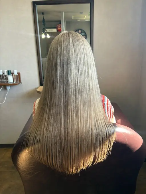 ◎ミニモ価格◎ 【最強】ケアブリーチ+カット+プレミアムTR ⭐︎27450円→17050