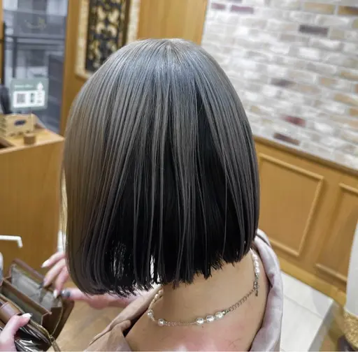 シャンプー付きレディースカット