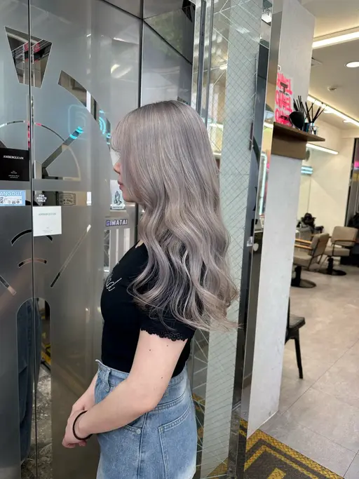 🛼ブリーチリタッチカラー