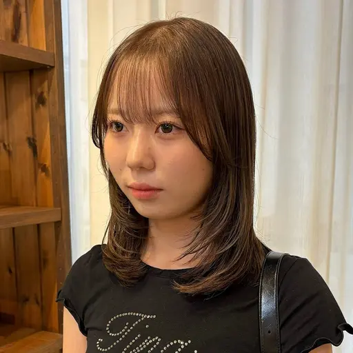 【〜25歳の方限定】ミディアムヘアでレイヤー入れたい方限定✨️(仕上げ写真okの方のみ)