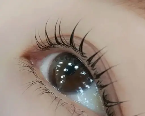 パリジェンヌリフトのモデルさん