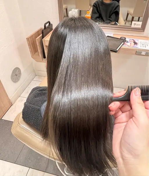 🌟今だけ🌟うるツヤ縮毛矯正+トリートメント🫧平日19時〜(3h)🤍ロング料金無し🤍