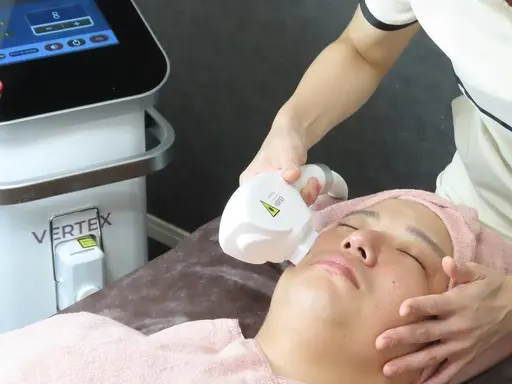 U24 最新脱毛器で口周りひげ脱毛!3000円♪ 超保湿パック仕上げ♪