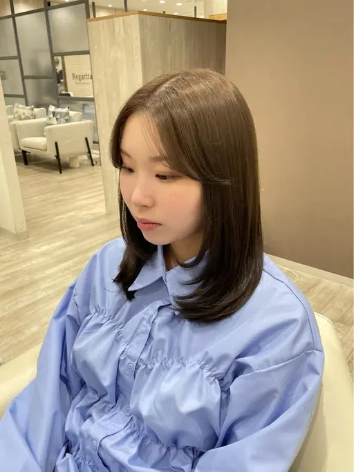 ブリーチなしで透明感カラー＋ミディアムレイヤーカット