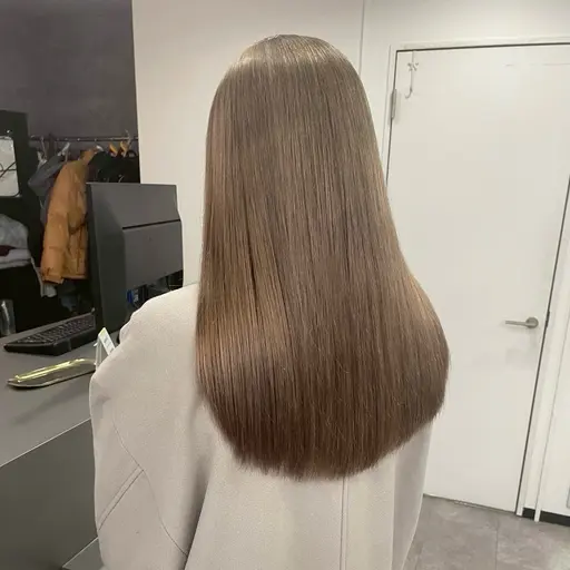 🌟初めてブリーチされる方限定🌟全頭ケアブリーチ＋オンカラー　練習モデル