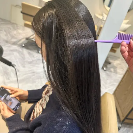 【ミニモ限定】✨カット+プレミアム縮毛矯正+ケアカラー+Aujuaクイックトリートメント