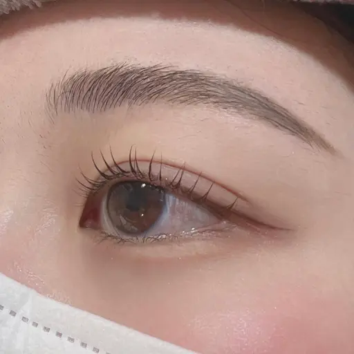 今大人気✨🤎美眉デザイン&まつげパーマ🤎❕❕¥7,700→¥6,050❕❕理想の眉、目元に近づけます😌💐✨