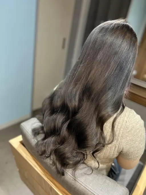 【モデル】ヘアカラー　2000円