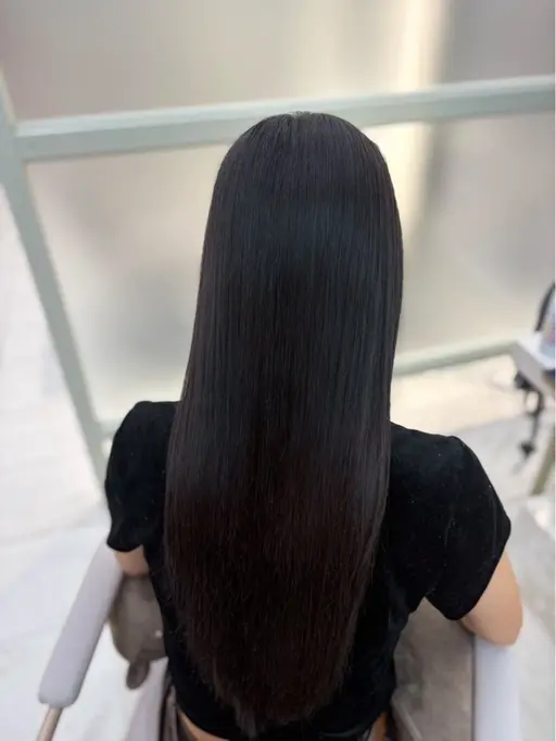 梅雨本番も怖くない✨縮毛矯正でサラサラヘアを手に入れませんか？🫧