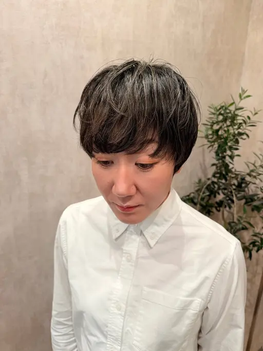 【🫧新メニュー🫧】❣️脱白髪染めカラー＋白髪ぼかしハイライト＋スクテ最先端頭皮ケア　❣️¥15400