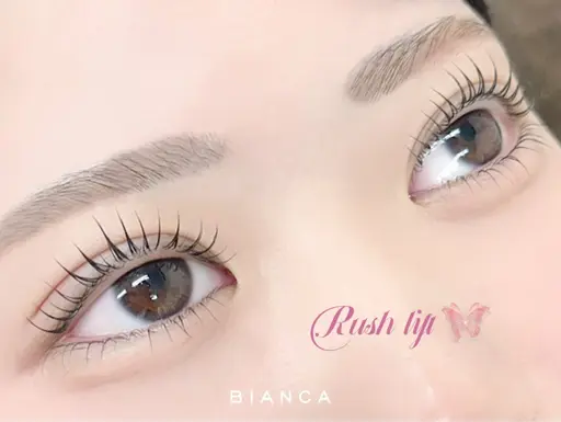 人気🎀【パリジェンヌラッシュリフト】🎀根本から立ち上げ［八王子/ラッシュリフト］