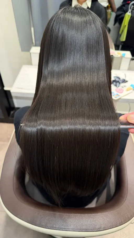 【本日限定‼️】新作の髪質改善をお試ししませんか？？短時間でこのツヤ‼️※試作メニューのためお安くご提供いたします😊