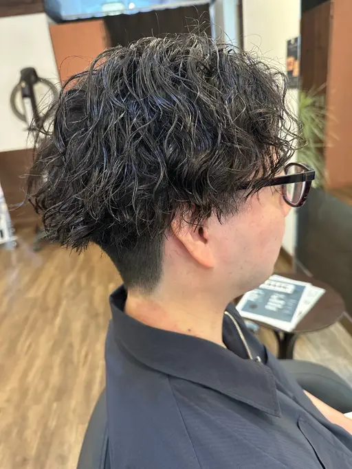 👨初回メンズカット＋ツイストスパイラルパーマ¥17600→9960(二回目以降は¥16660)