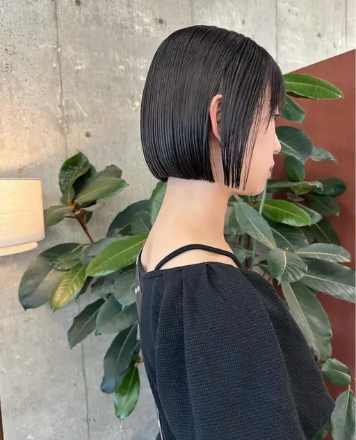 【梅雨前に！☔️】カット+縮毛矯正+3ステップトリートメント