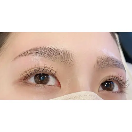 ハリウッドブロウリフトWAXスタイリング