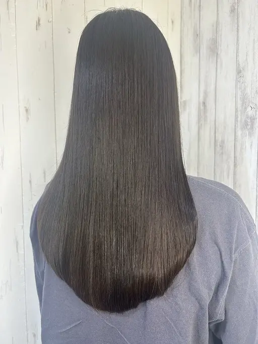 4/20(月) 12:00​〜​16:30 カットカラー&縮毛矯正¥20,000→¥2,660(※ブリーチ歴ない方限定)