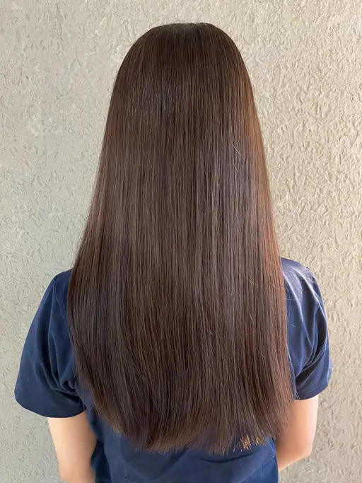 ✨透明感カラー+毛先カット✨ダメージを抑えながら赤みを抑えた柔らかいカラーで毛先は長さは変えずにまとまりのあるカットに！