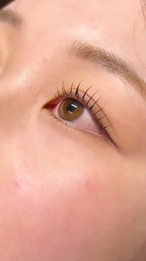 【学生限定】《今がお得》次世代まつ毛パーマ+高級コーティング仕上げ¥3.500