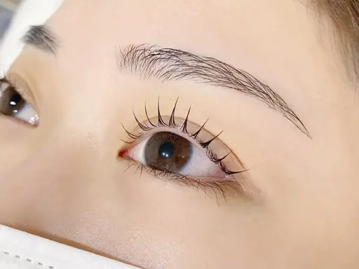 パリジェンヌ+アイブロウワックス(間引き込み)※マツパに変更可◎