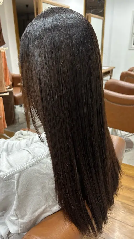 ストレート（⚠️長さによってお値段が変わります）＋ダメージ補修トリートメント