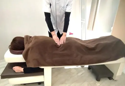 肩こり・腰痛解消マッサージ65分（電療付き）