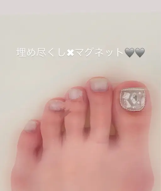 6月限定【耳ツボ6粒+お任せネイル】