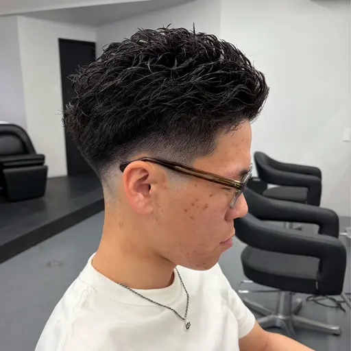 【19時半​〜​限定】フェードショートカット✂︎