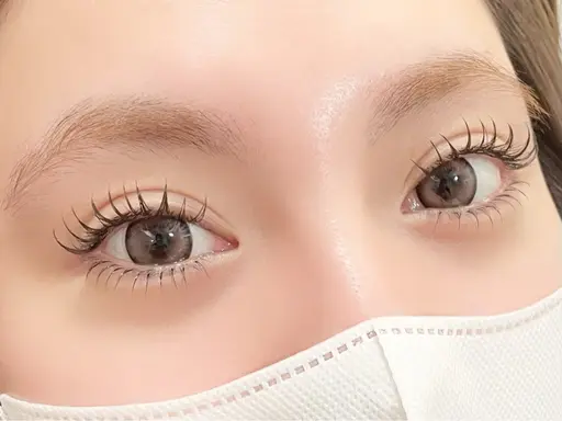 上下マツエク(上バインド100束/下30)❤️束感を出しやすいデザイン※下をバインドへ変更可能