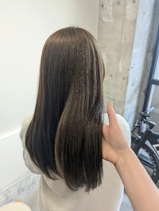 4月限定クーポン【💐人気No.1メニュー】カット×高発色カラー×2段階TOKIOトリートメントでサラッと髪へ