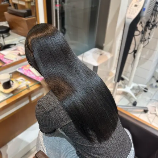 【1日1名様限定✨️】🩶暗染めワンカラー+シルクトリートメント+前髪カット🪽‪💇🏼‍♀️(トリートメント変更可)