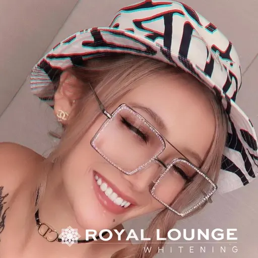 通い放題¥11,000(6ヶ月間)❣️1回20分照射🦷✨圧倒的な白さ、透明感、清潔感を出したい方へ✨