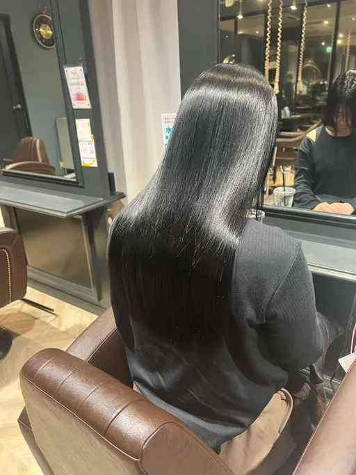 うる艶矯正（ホリスティックストレート）