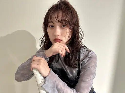 『平日限定メニュー』似合わせカット＋艶カラー＋内部修復トリートメント