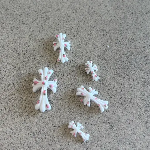 オフありワンカラーに花柄クロムパーツ2つまで無料✨※数量限定の為無くなり次第終了とさせていただきます🙇🏻‍♀️