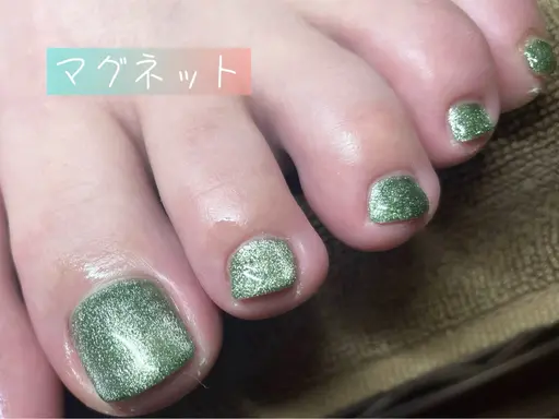 フット★初回ソフトジェルオフ無料★マグネットネイル6900円。アロマフットバス付き。