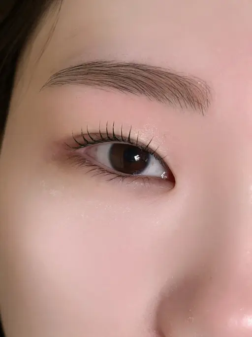 リピ𝐍𝐨. 𝟏✨️期間限定価格❕まつ毛パーマ＋眉スタイリング🫧セットで一気に垢抜け❣️