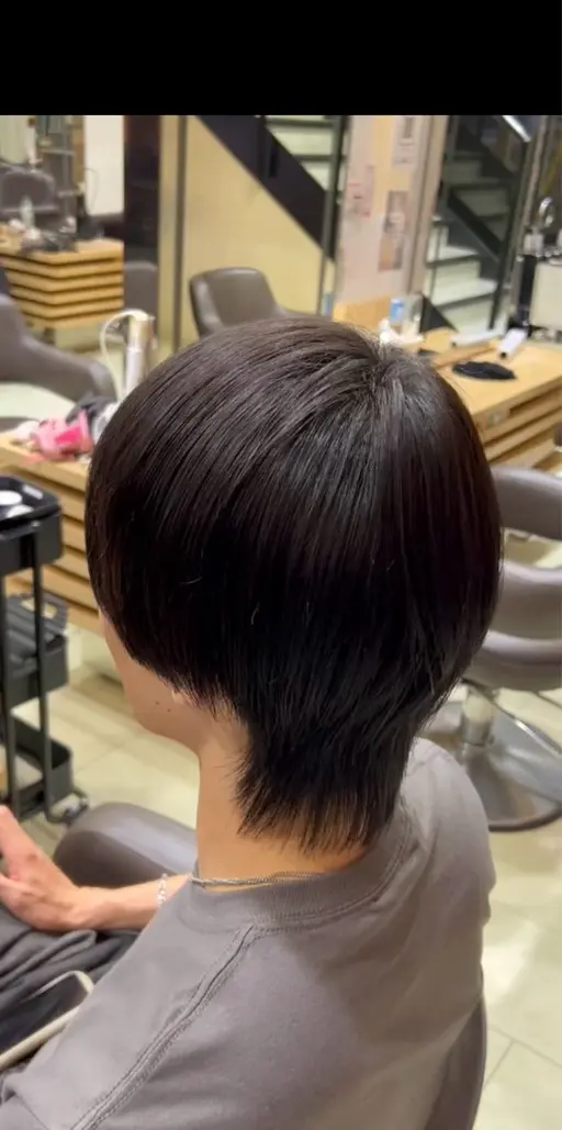 ✨酸性縮毛矯正✨【自然な毛流れ】🩵【低ダメージ】（レディースも可🉑）