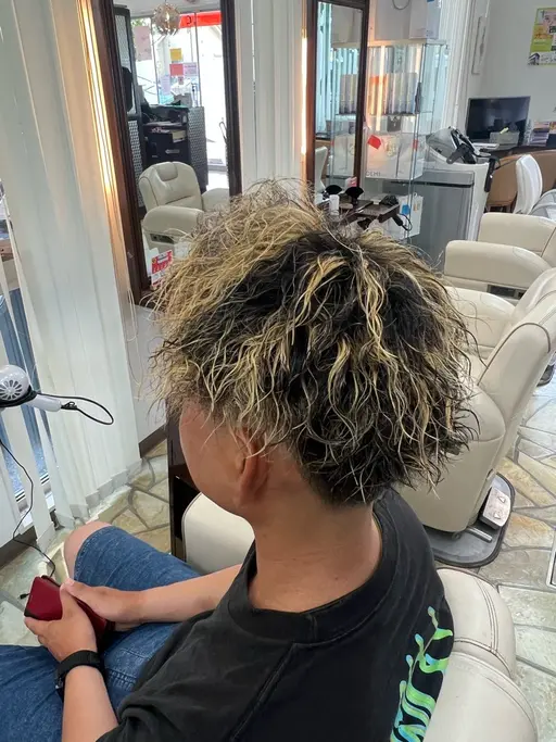 ミニモ限定クーポン　　　　　　　　　　　　　　　　　　　　　　　　　　🌸垢抜け確定パーマ（＋ハイライト追加OK）