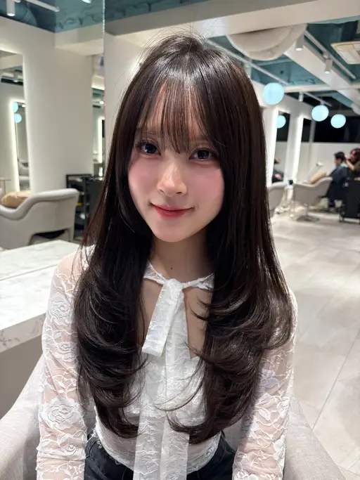 🎀U-24限定🎀　ローレイヤーカット➕treatment【火曜、水曜、木曜限定】