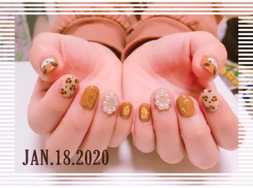 💗開店準備にご協力いただけるお客様・オフなし・ハンドジェルネイル・複数カラー・パーツ付け放題