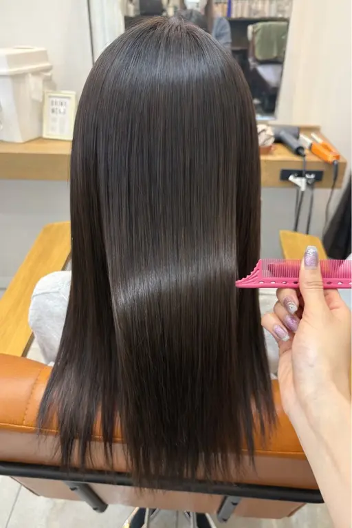 カット＋縮毛矯正　※ブリーチ、ホームカラーをされてる方はお断りさせて頂いております。