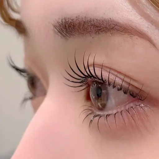 Jrアイリスト◡̈  ᥫᩣ【パーマorパリジェンヌ】残り3枠