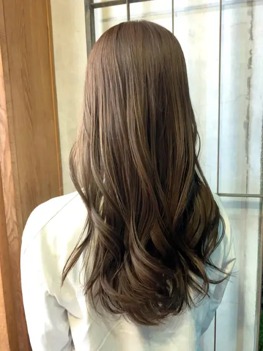 先着1名様限定✨艶カラー+似合わせカット+プレ&アフター4Stepケアトリートメント