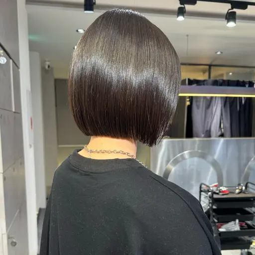 【動画撮影できる方】💓22歳​〜​29歳限定💓ボブ(ショート)カット＋縮毛矯正＋トリートメント26,500→5,500円