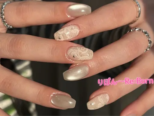 今月のおすすめ🎀レースネイル2本＋マグネットネイル