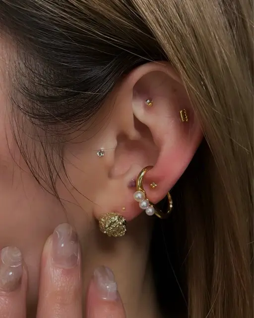 耳ツボジュエリー※片耳6粒ずつ(両耳で12粒)